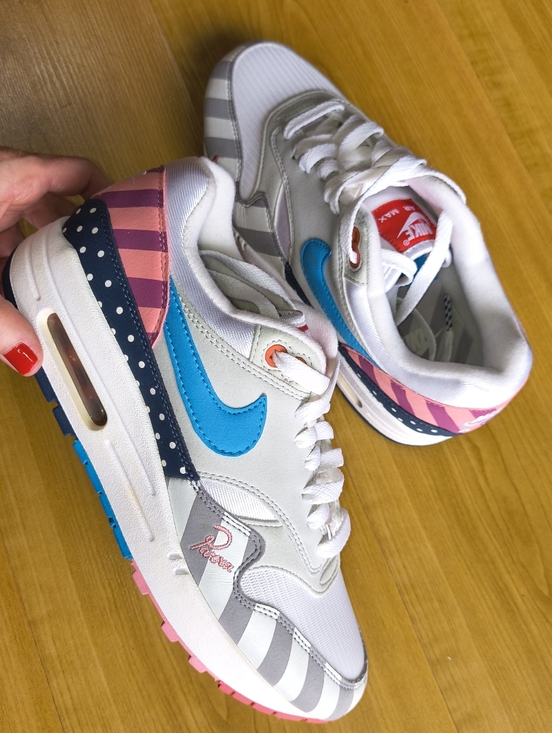 Nike Shoes - Nike Air Max 1 Collab With Dutch artist Piet Parra Size 7.5 Like New